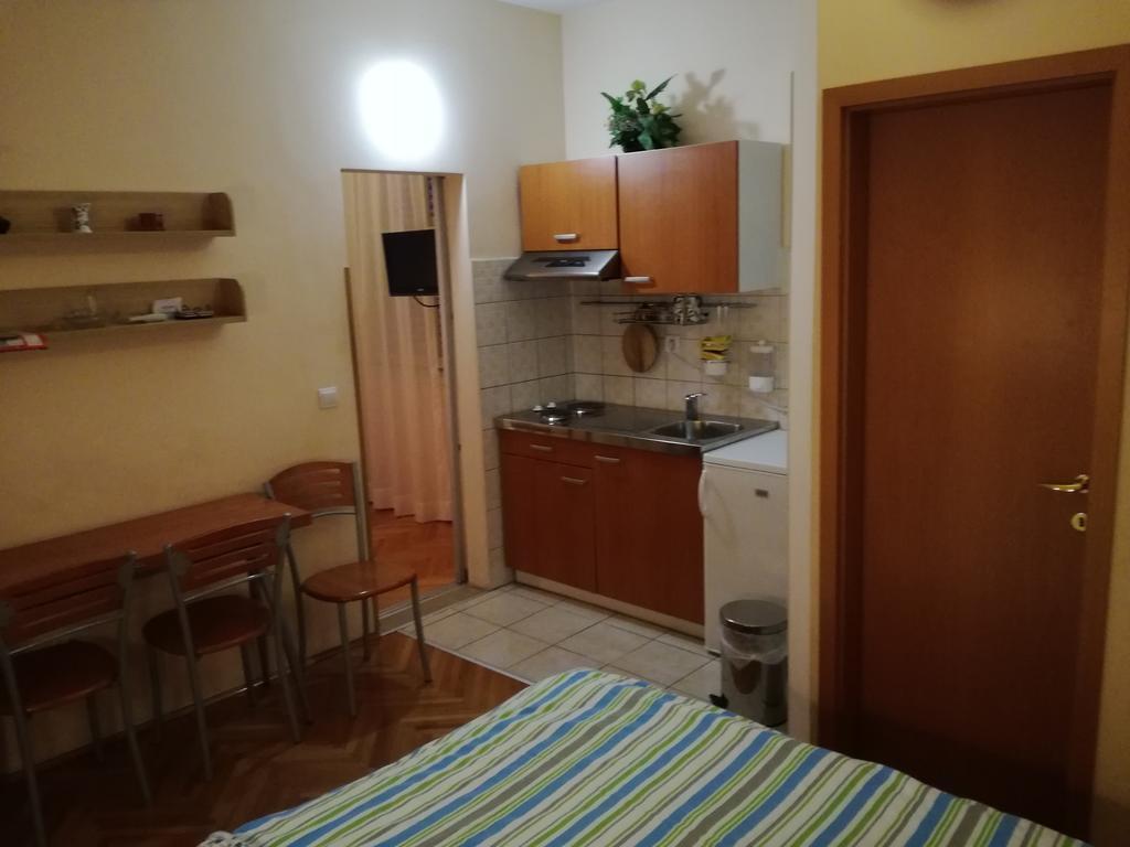 Apartments Kurtic Makarska Esterno foto